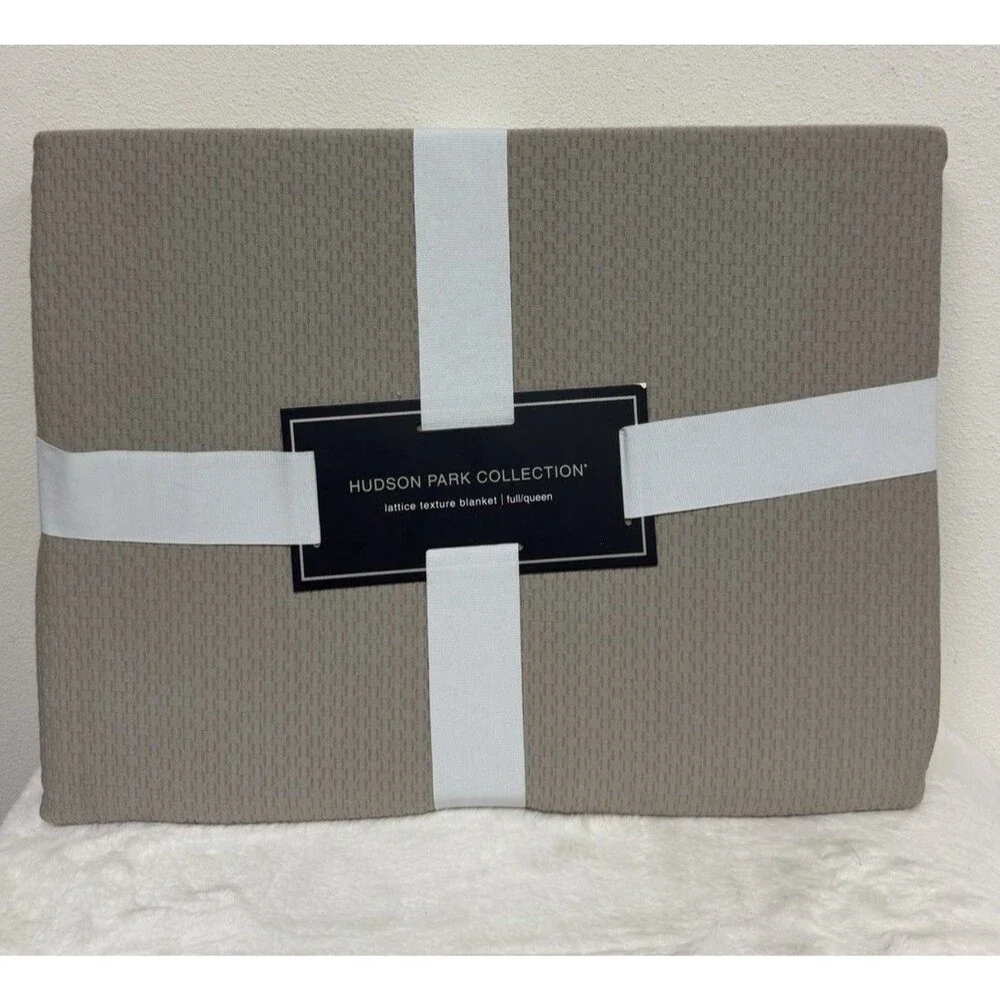 Hudson Park Collection Lattice Texture Full / Queen Blanket Pewter New